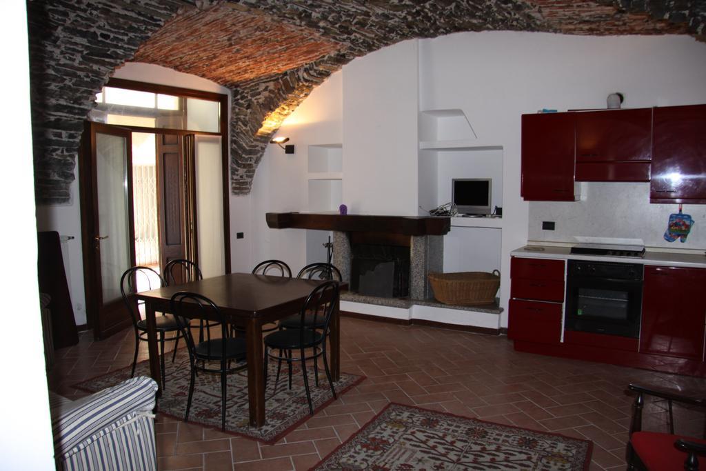 Emy Lake Orta Pella Exterior photo
