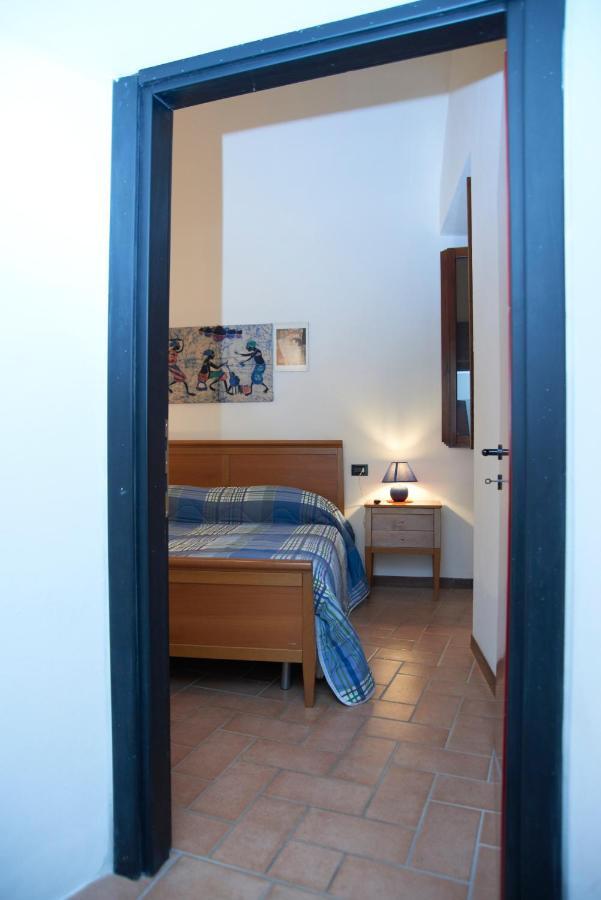 Emy Lake Orta Pella Exterior photo